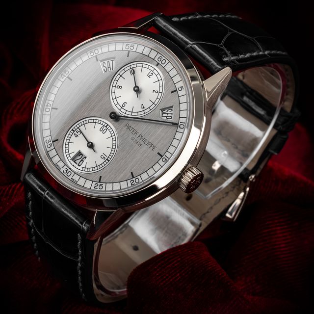 Patek Philippe Complications 5235G-001 Image 3